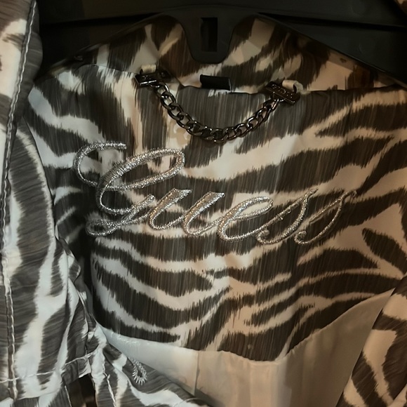 Guess zebra print mid length jacket with tie waist size L like new - Picture 5 of 8